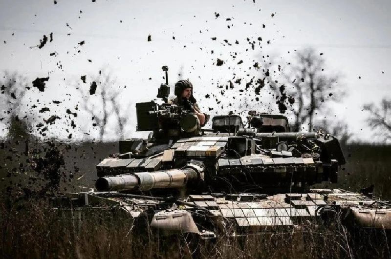 Kịch chiến Kursk: Nga cho nổ tung cầu, quân tinh nhuệ Ukraine đầu hàng