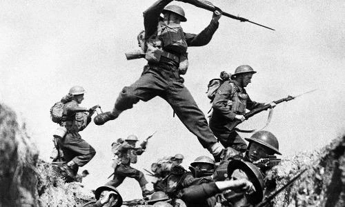 Cả châu Âu đã chao đảo dưới gót giày của Đức ra sao?