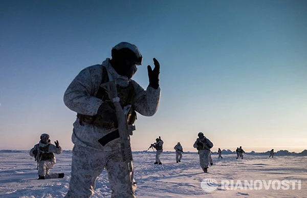 Mục kích đặc nhiệm Chechnya đổ bộ lên Bắc Cực