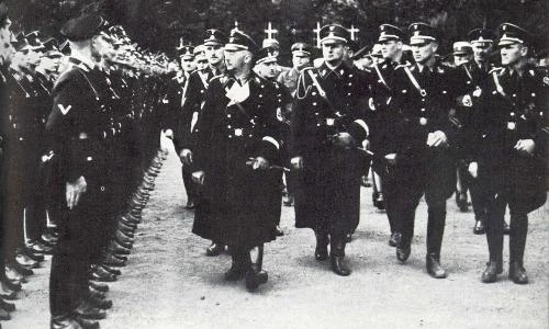 Schutzstaffel: Công cụ đàn áp châu Âu của trùm phát xít Hitler