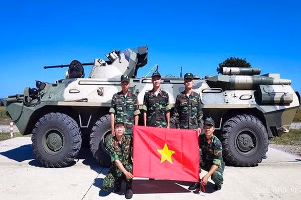 Chiến sĩ Việt Nam lần đầu sử dụng thiết giáp BTR-82A, lợi hại thế nào?