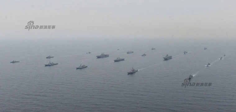 Hoành tráng hàng chục tàu chiến Mỹ-Hàn tập trận Đại bàng non