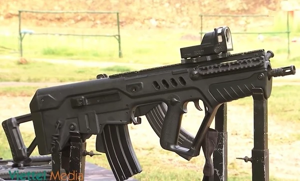 Bộ ba súng trường tấn công hiện đại của Đặc công Việt Nam