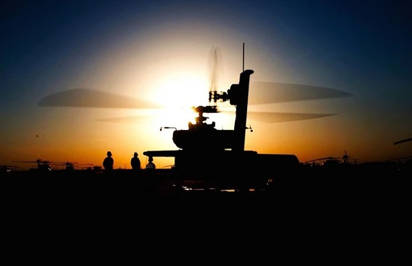 Mê mẩn vẻ đẹp trực thăng AH-64 Apache của Mỹ