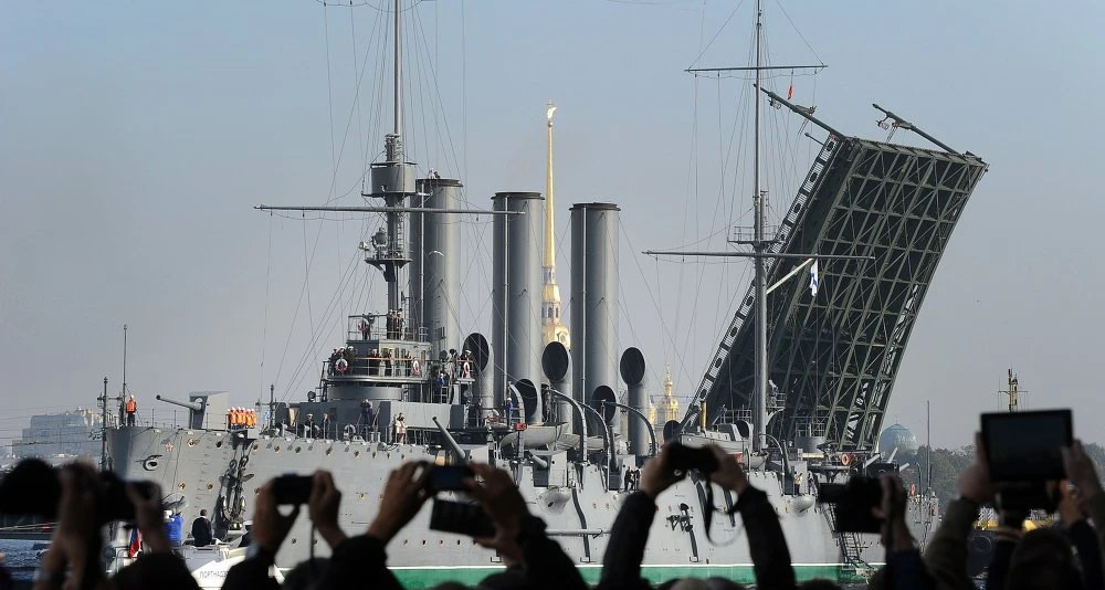 Ảnh hiếm về tuần dương hạm Rạng Đông của Nga