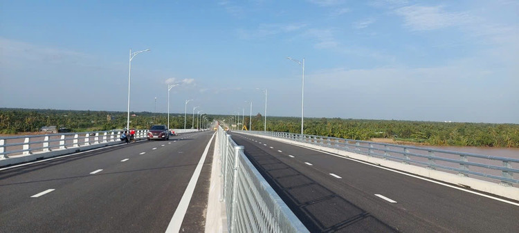 Cầu Đại Ngãi 2 5-2521.jpg