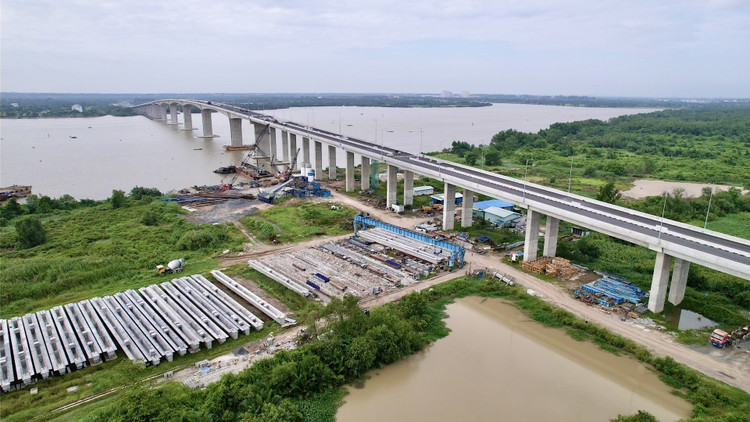 Cầu Nhơn Trạch đang hoàn thiện 333.jpg