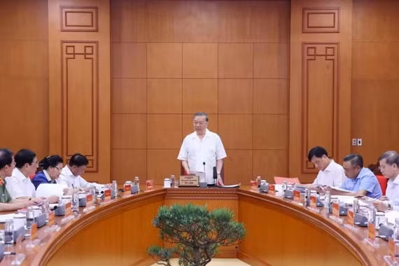 Không để xã hội giàu lên về vật chất nhưng nghèo đi về văn hóa