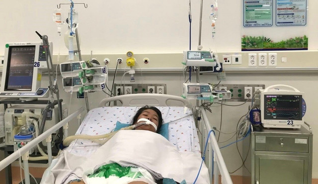 Bệnh nhi phải truyền 12 lít máu do sốc sốt xuất huyết Dengue. mau-sot1.jpg