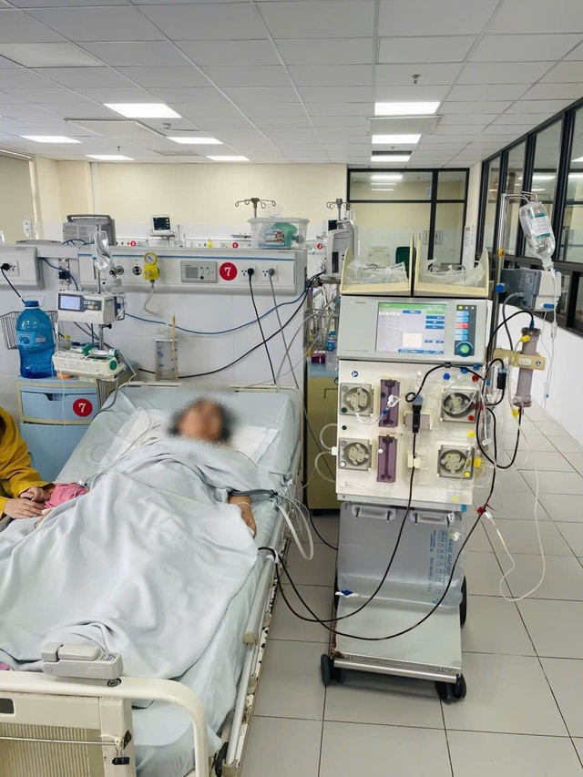Lọc máu, hồi sức tích cực cho bệnh nhân - Ảnh BVCC ong-dot-2.jpg