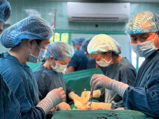 Cuộc chiến "sinh tử" cứu mẹ con sản phụ - Ảnh BVCC cuoc-chien-sinh-tu-2.jpg