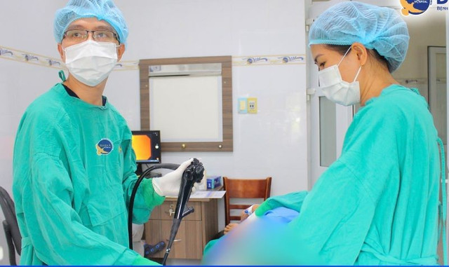 Nội soi gây mê lấy ốc vít cho trẻ - Ảnh BVCC oc-vit-2-955.jpg