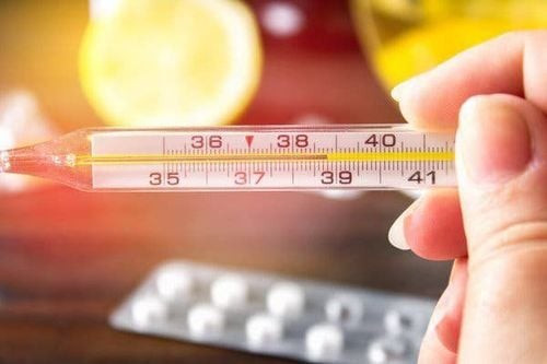 Sốt cao kéo dài nhiệt độ cơ thể của bệnh nhân luôn trên 38,2°C - Ảnh minh họa/ Nguồn internet anh-2.jpg