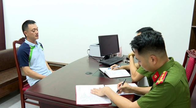 Vi "ngộ" bị bắt tạm giam để phục vụ công tác điều tra. Ảnh: CACC vi-ngo-7-119659.jpg