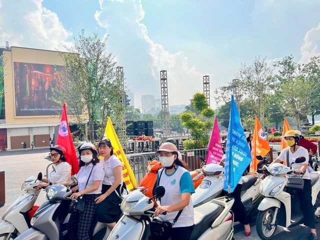 Hà Nội tuyên truyền cổ vũ ngày trẻ em gái - Ảnh BVCC tuyen-dan-so.jpg