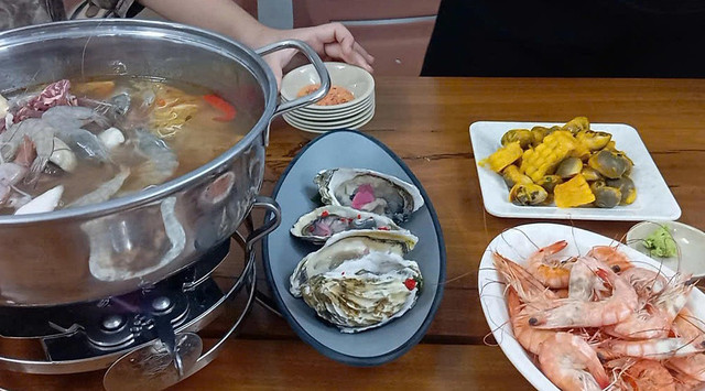 Suất ăn nghi gây ngộ độc thực phẩm tại một nhà hàng ở TP Tuy Hòa. Ảnh: BV/Pháp luật TP HCM. haisan-1749017332-1749017363-8574-1749017434.jpg