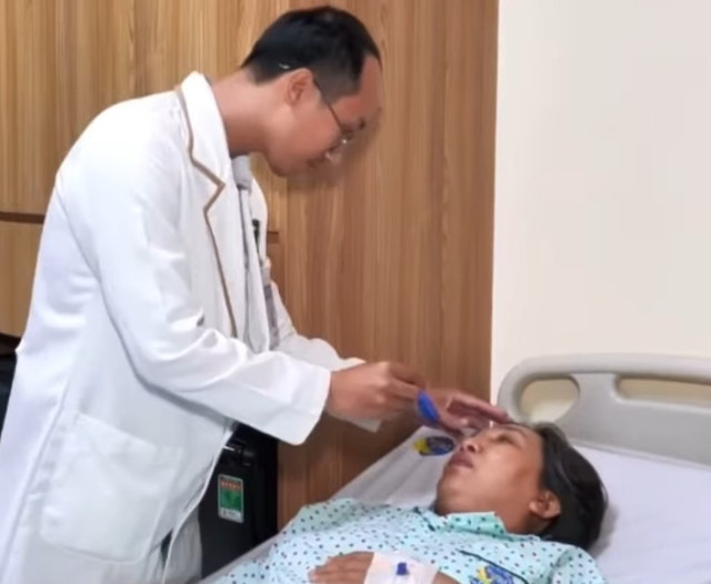 Đi khám đau đầu, mờ mắt phát hiện u tuyến yên - Ảnh BVCC u-tuyen-yen3.jpg