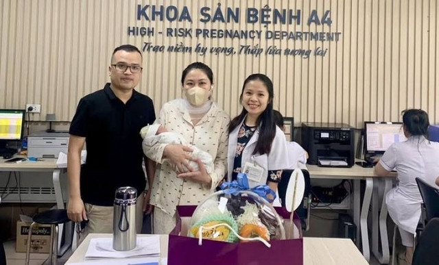 Hạnh phúc của mẹ con sản phụ ngày ra viện - Ảnh BVCC phu-san-1.jpg