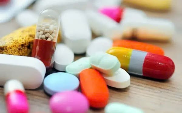 Tự mua thuốc uống dễ sốc phản vệ nguy kịch - Ảnh minh họa BVCC soc-phan-ve-2.jpg