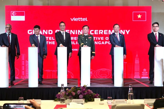 Viettel khai trương văn phòng đại diện tại Singapore