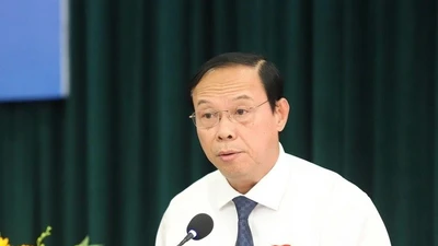 TPHCM hỗ trợ 10,4 triệu đồng/tháng cho cán bộ bị ảnh hưởng sau sáp nhập 