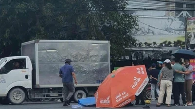 TPHCM: Tài xế xe ôm công nghệ tử vong sau va chạm với ô tô bán tải