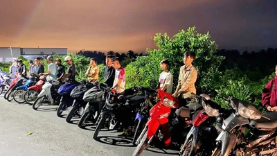 Bắt nhóm “quái xế” gây náo loạn đường phố Đồng Tháp lúc rạng sáng