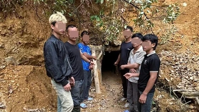 Đà Nẵng: Bắt quả tang 7 đối tượng khai thác vàng trái phép