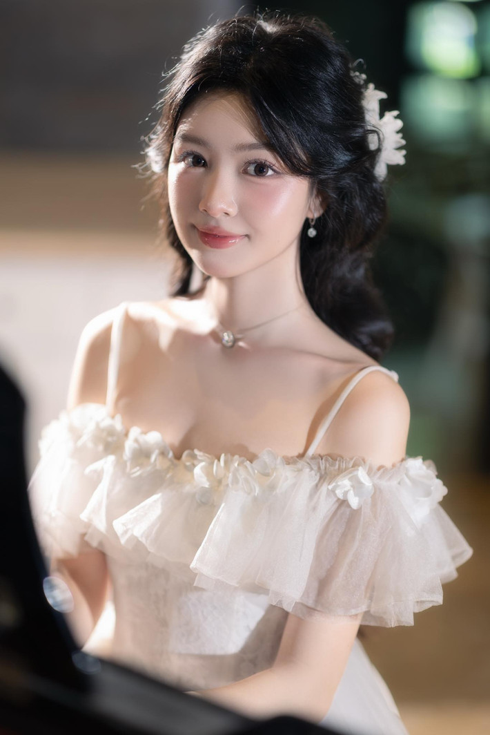 Mỗi bức ảnh hay đoạn video của Mai Thảo Linh đều nhanh chóng nhận được hàng trăm nghìn lượt yêu thích và bình luận khen ngợi từ cộng đồng mạng.