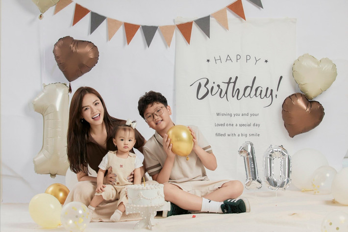Diễn viên Thu Quỳnh mừng sinh nhật con gái tròn 1 tuổi. Ảnh: FB Nguyễn Thu Quỳnh