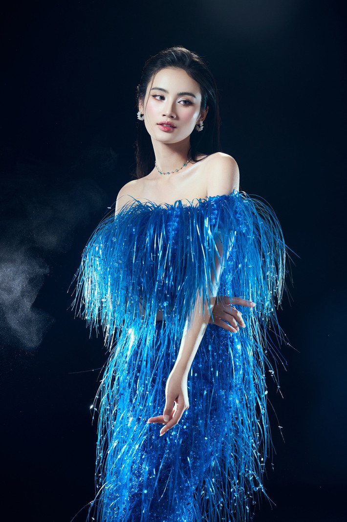 Tin tức sao Việt 19/6: Ý Nhi khoe vai trần mừng sinh nhật tuổi 23. Ảnh: FB Huỳnh Trần Ý Nhi
