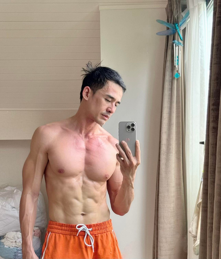 Diễn viên Lương Thế Thành khoe thành quả tập luyện nhằm phục vụ cho phim mới. Ảnh: FB Lương Thế Thành