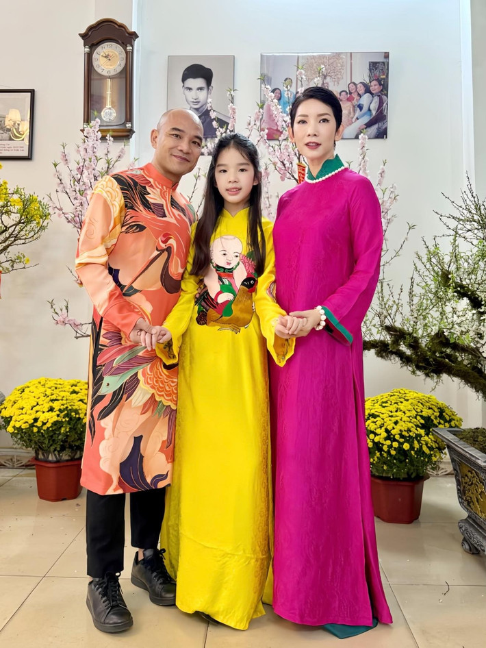 Trước đó, năm 2023, bé Thỏ từng được vinh danh "Người mẫu nhí ấn tượng". Ảnh: FB Nguyen Xuan Lan