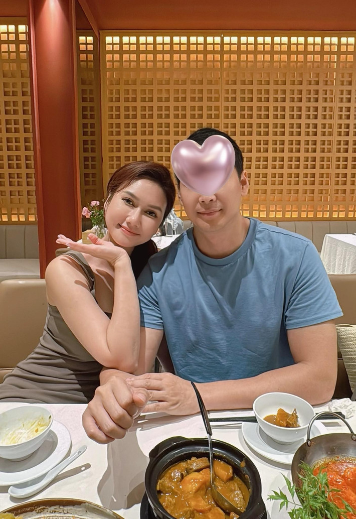 Hiện tại, nữ diễn viên đang tận hưởng cuộc sống bà mẹ bỉm sữa hạnh phúc. Ảnh: FB Nguyễn Hương Giang