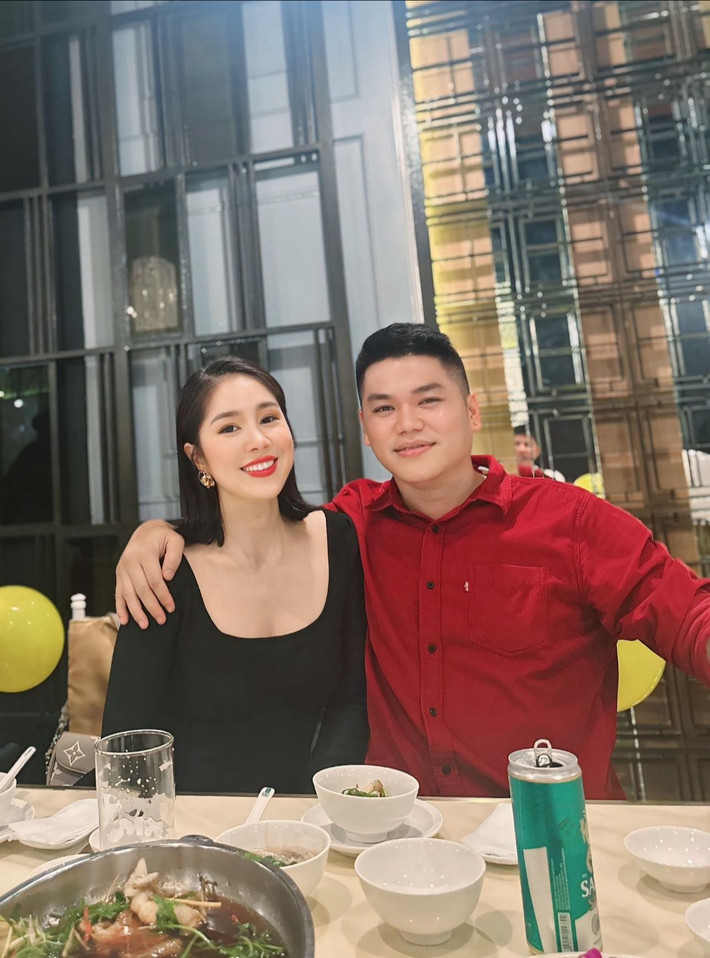 Diễn viên Sáng đèn chia sẻ chồng là hậu phương vững chắc để cô có thể yên tâm theo đuổi công việc nghệ thuật.