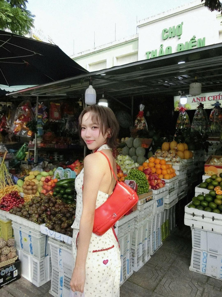 Không còn là cô nàng hài hước với phong cách “lầy lội” quen thuộc, Diệu Nhi khiến mạng xã hội dậy sóng khi bất ngờ xuất hiện với diện mạo hoàn toàn mới.