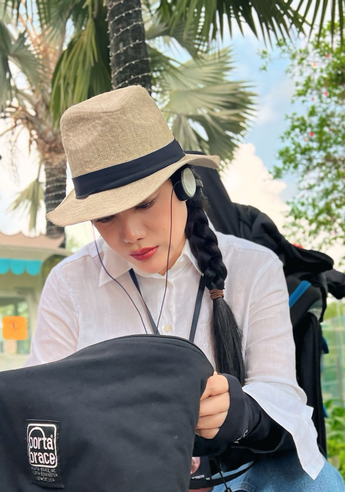 Trương Ngọc Ánh đăng ảnh khi đang tập trung vào công việc. Ảnh: FB Trương Ngọc Ánh