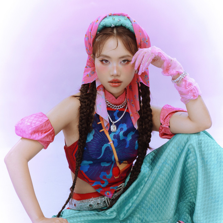 Nụ cười tươi tắn vẫn là “vũ khí” quen thuộc giúp cô ghi điểm với công chúng, nhưng nay càng thêm rạng rỡ nhờ thần thái tự tin và trưởng thành. Ảnh: FB Phương Mỹ Chi