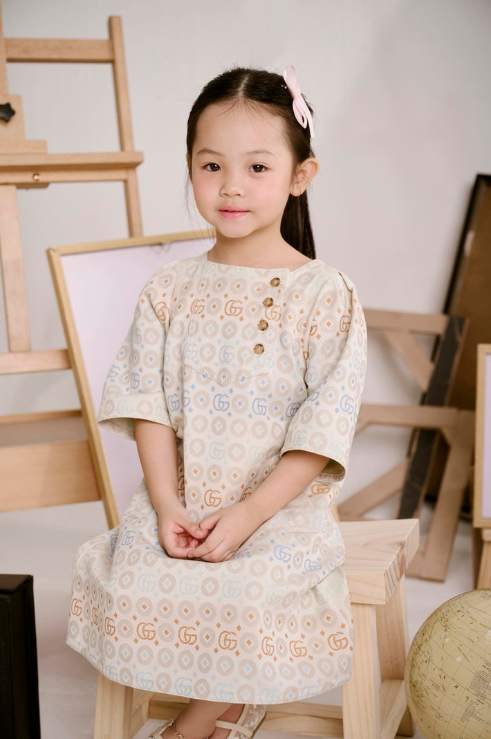 Đàm Thu Trang khoe ảnh ái nữ. Ảnh: FB Đàm Thu Trang