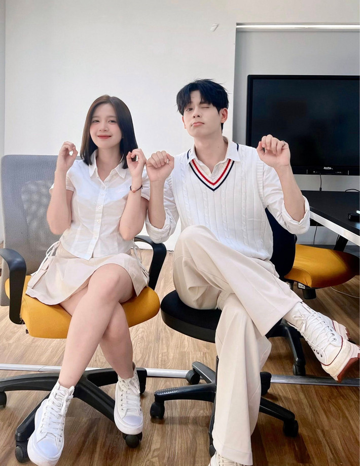 Ngọc Huyền cùng với Thái Vũ thân thiết sau khi đóng chung phim "Cha tôi người ở lại". Ảnh: FB Nguyễn Hoàng Ngọc Huyền