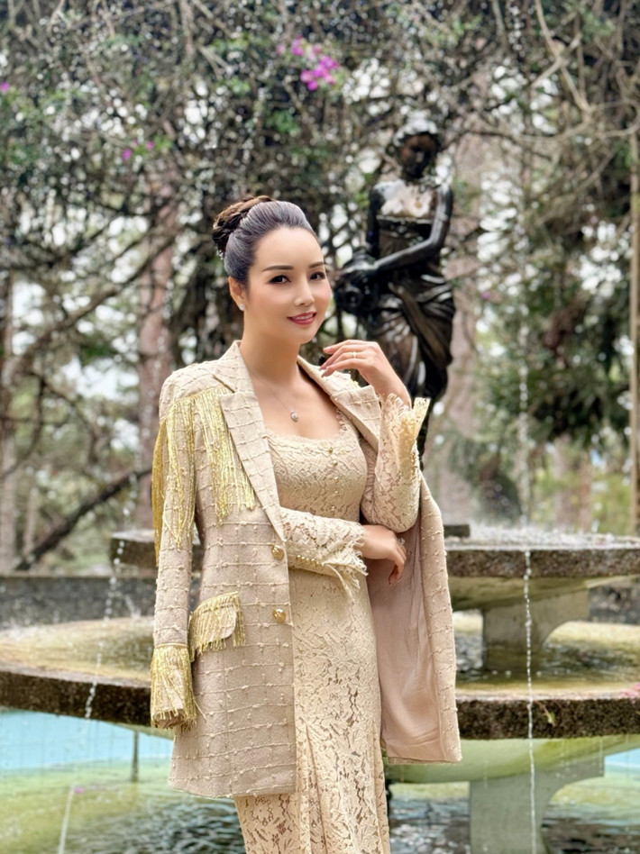 Diễn viên Mai Thu Huyền, dù đã ở độ tuổi U50 vẫn được khen trẻ đẹp. Ảnh: FB Mai Thu Huyen
