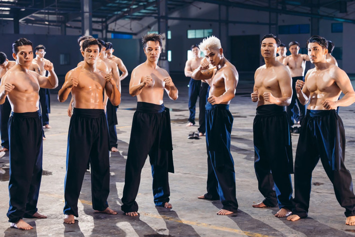 Đăng Khôi xả loạt hình rực lửa của dàn anh trai. Ảnh: FB Dang Khoi Nguyen