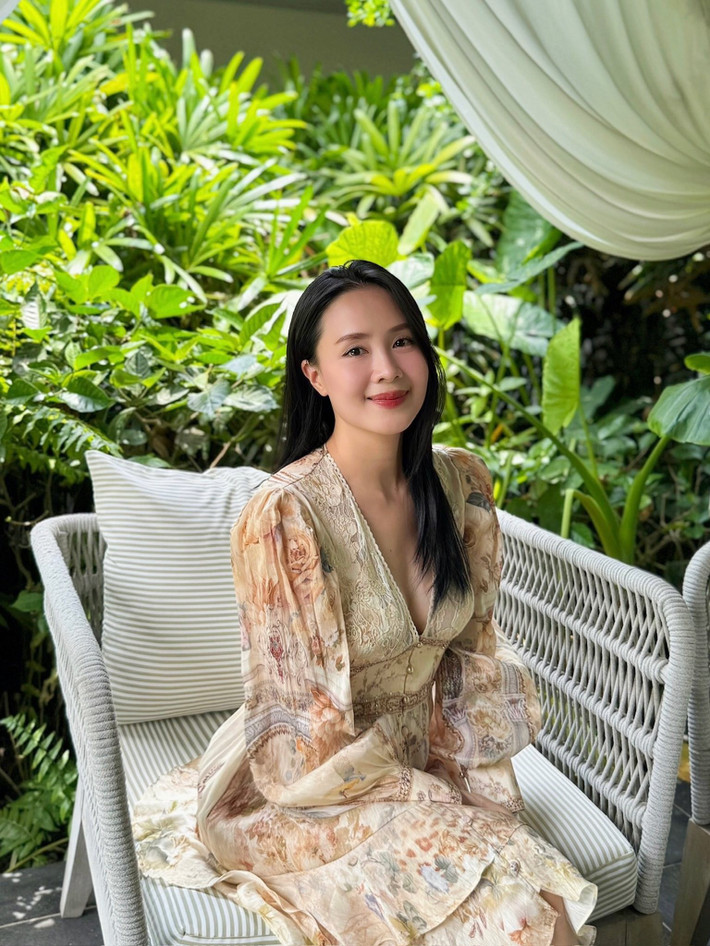 Diễn viên Hồng Diễm đăng ảnh xinh đẹp, khoe vẻ đẹp mặn mà ở tuổi 42. Ảnh: FB Nguyen Hong Diem
