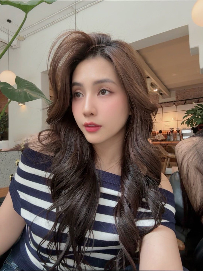 Thiên An từng nhắc thẳng tên của Jack, bày tỏ mong muốn dừng lại mọi chuyện và con gái được bình yên. Sau 5 năm, lùm xùm giữa họ vẫn được bàn luận sôi nổi trên mạng xã hội. Ảnh: FB Thiên An