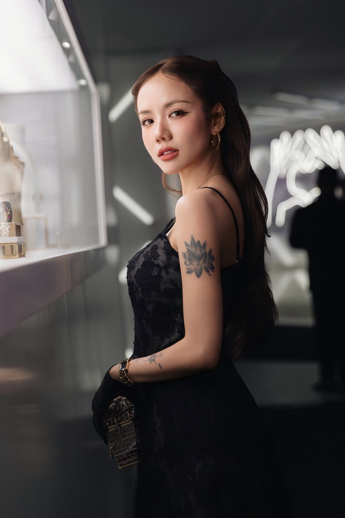Hiện tại, Phương Ly tham gia Em xinh say hi và được đánh giá cao về tài năng, sắc vóc.