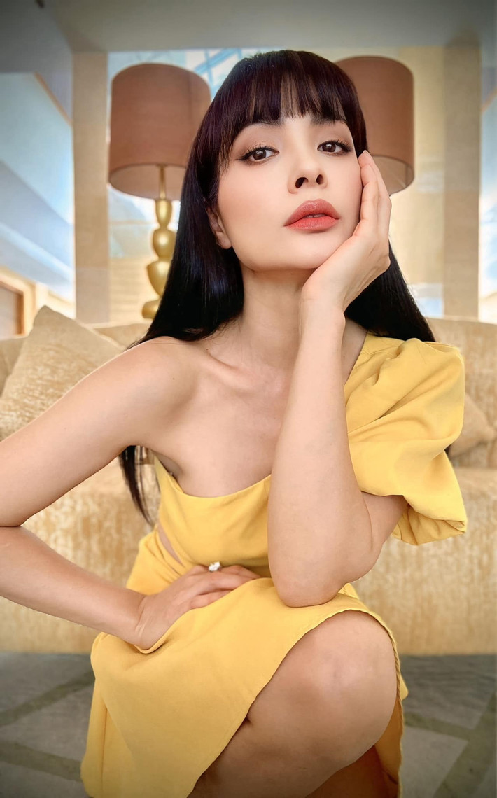 Nhiều người nhận xét, dù đã là mẹ của hai cô con gái, Bùi Thúy Hạnh vẫn giữ được vẻ tươi trẻ, tràn đầy sức sống như thời son rỗi. Ảnh: FB Bui Thuy Hanh