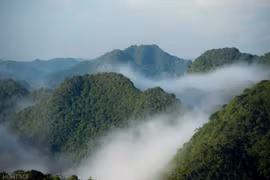 Pù Luông vào mùa mây, khung trời trắng xóa mê hoặc du khách