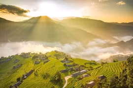 Tháng 8 vi vu đâu cho hợp ví tiền?
