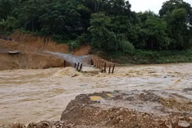 Khẩn trương rà soát, chủ động sơ tán người dân đến nơi an toàn