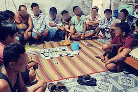 Bắt ổ cờ bạc 'bầu cua' lớn ở Vĩnh Long